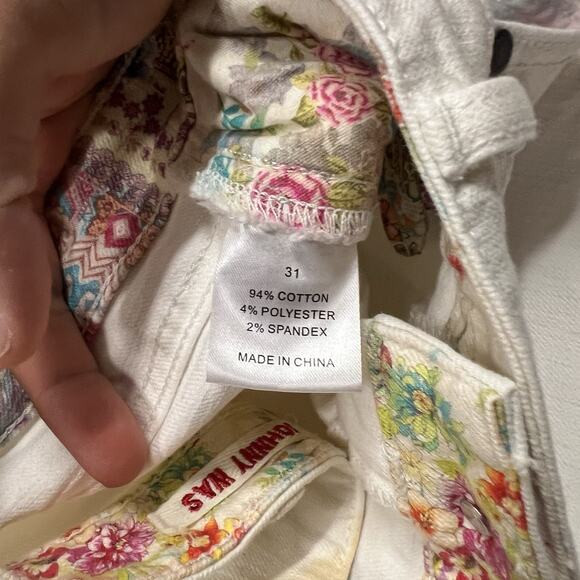 JOHNNY WAS Women's Cropped Baby Boot Jeans Fray Hem Off White Size 31 READ DESC - Picture 5 of 10